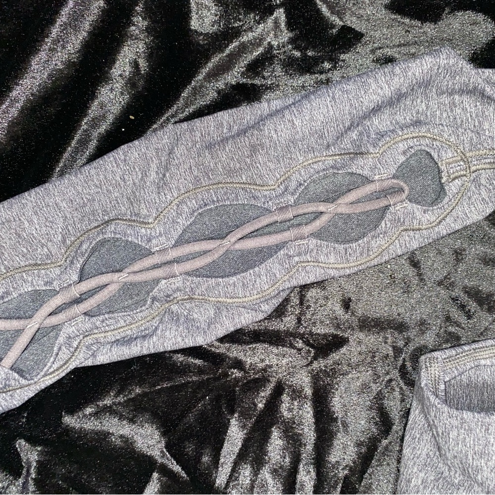 Lululemon - Picture 3 of 7